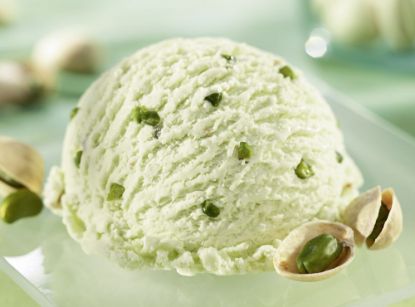 Bild von CD Pistazie mit der Beschreibung Mildes Pistazieneis, mit Pistazienstückchen (3,5%) harmonisch vollendet.