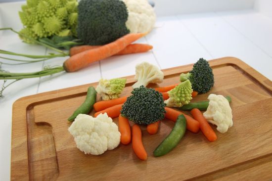 Bild von Gala Gemüsemischung mit der Beschreibung Fingermöhren, Blumenkohl, Broccoli, Romanesco, Markerbsenschoten