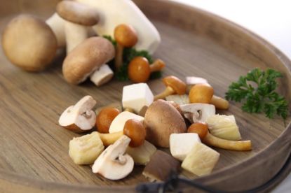 Bild von Feine Pilzmischung, (Melzer) mit der Beschreibung Auster;Stocks;Egerl;Kräutersai