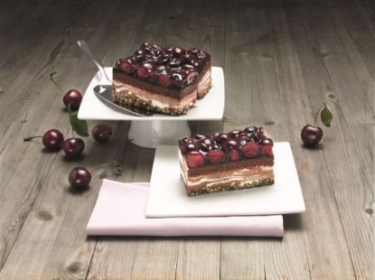 Bild von Kirsch Schoko Crisp Schnitte mit der Beschreibung 12 Port. vg